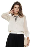 Bluza dama eleganta ivoire din tricot fin cu maneci de voal aplicatii de dantela nasturi perla si fundinta in contrast picture - 1