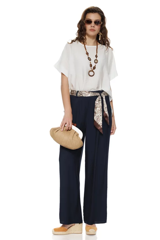 Bluza dama premium din vascoza racoroasa alba colier bohemian picture - 2