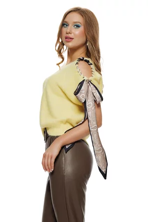 Bluza dama tricotata galben premium cu umeri goi si esarfe imprimate