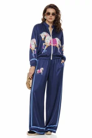 Compleu dama premium bleumarin din matase naturala si vascoza satinata imprimeu cal bohemian