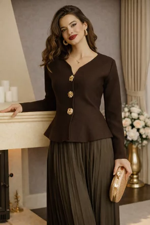 Compleu dama tricotat premium maro jacheta cu peplum si capse bijuterie rochie plisata