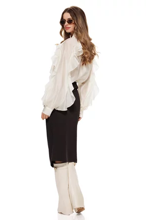 Fusta eleganta midi neagra cu drapaj rasucit si crapatura pe un picior