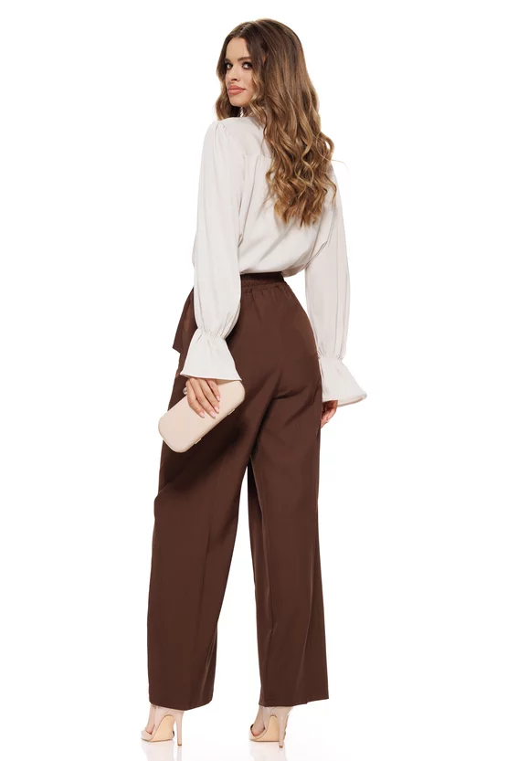 Pantaloni dama elegant moccacinno front twist cu accesoriu auriu picture - 2