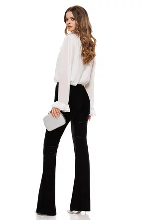 Pantaloni negri evazati din catifea elastica cu talie inalta cu strasuri