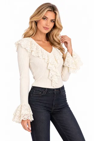 Bluza dama premium crem cu jabou si volane din dantela catifelata