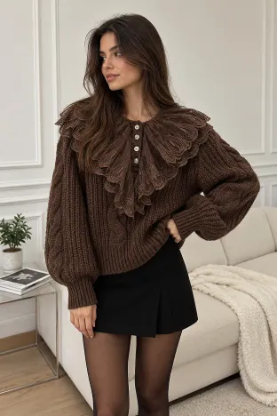 Pulover dama premium maro din tricot pufos cu jabbou elaborat din dantela