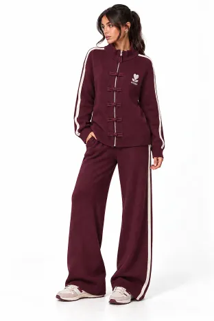 Trening dama bordo pruna din tricot premium cu casmir cu dungi albe si inchideri asiatice