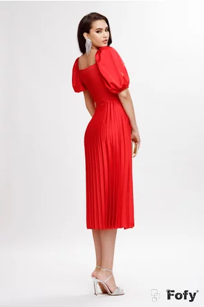 Rochie de seara eleganta din saten rosu cu decolteu si cupe buretate
