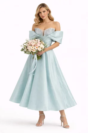 Rochie de spectaculoasa din organza turcoaz pudrat cu maneci cazute si corset cu cristale