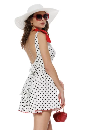 Rochie de vara alba mini cu buline cupe buretate contur si fundite rosii
