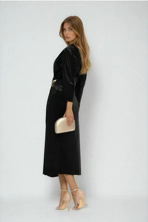 Rochie eleganta de ocazie din catifea premium neagra croi petrecut cu accesoriu metalic auriu