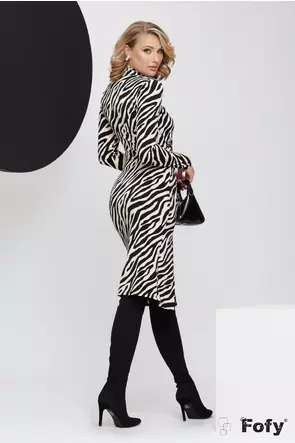 Rochie eleganta din crep elastic imprimeu zebra cu fronseuri laterale si crapatura