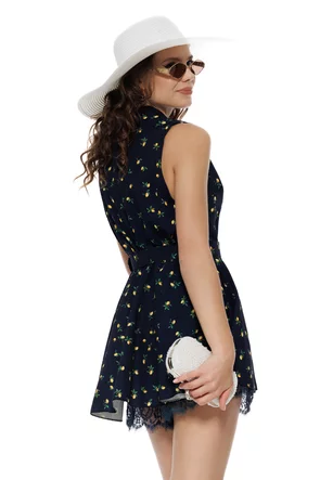 Rochie mini de vara bleumarin cu revere cu dublura de pantalon scurt conturat cu dantela imprimeu lamai