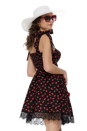 Rochie mini de vara neagra cu cirese cupe buretate fusta in pliuri conturata cu dantela