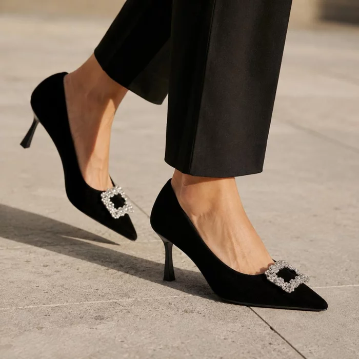 Pantofi dama eleganti stiletto catifea Negri cu accesoriu brosa Rody picture - 2