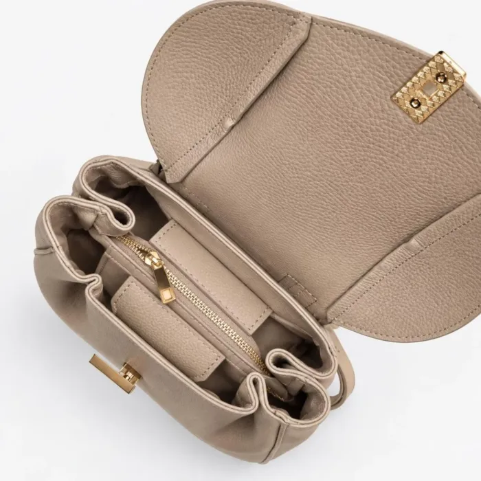 Geanta dama din Piele Naturala Bej tip rucsac Avery picture - 4