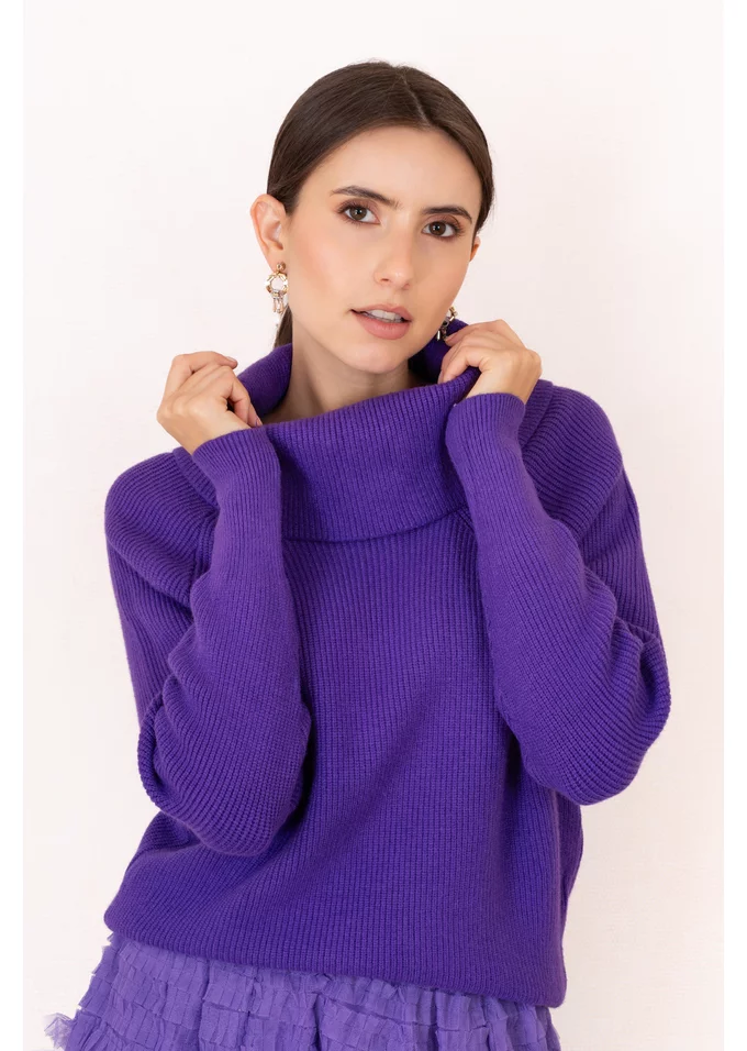 Bluza mov cu guler supradimensionat