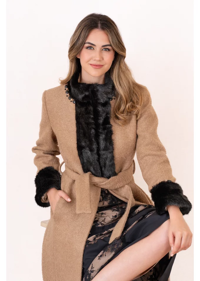 Palton maro camel cu blanita