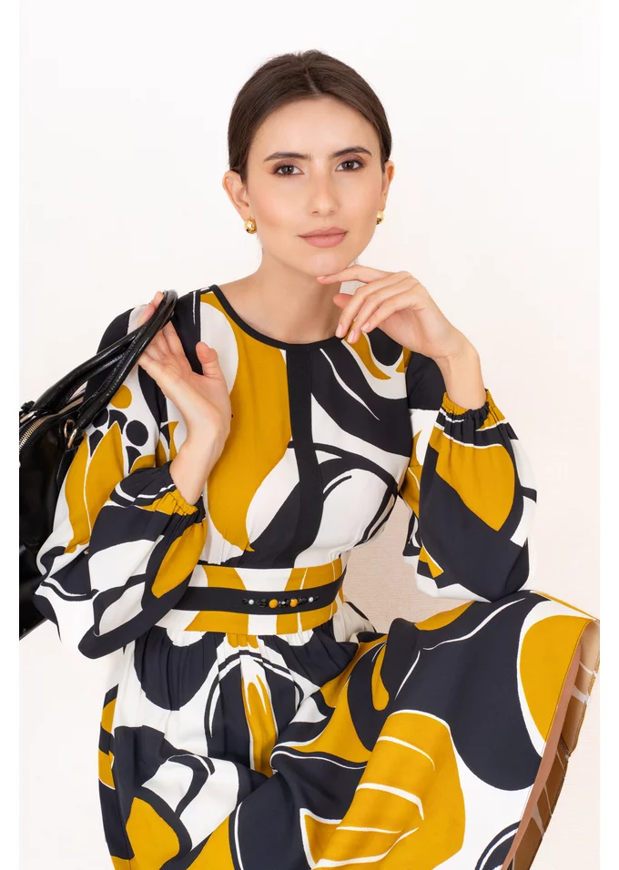 Rochie de zi cu imprimeu abstract si strasuri