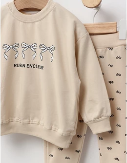 Compleu trei Fundite, crem