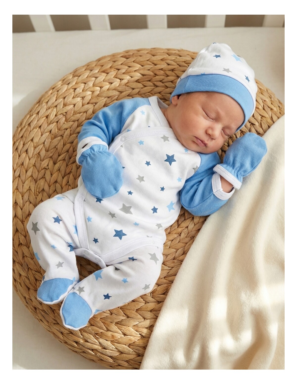 Costumas 4 piese, Stelute cu albastru