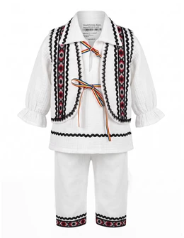 Costumas TRADITIONAL Basarab, alb-negru