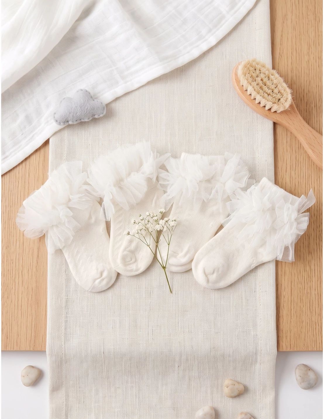 Set 4 perechi sosete elegante, cu dantela, ecru