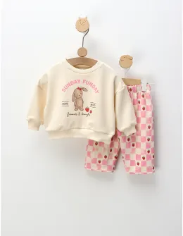 Compleu cu bluza si pantaloni Strawberry, roz
