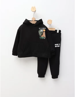 Trening vatuit, Out At Sunrise, negru