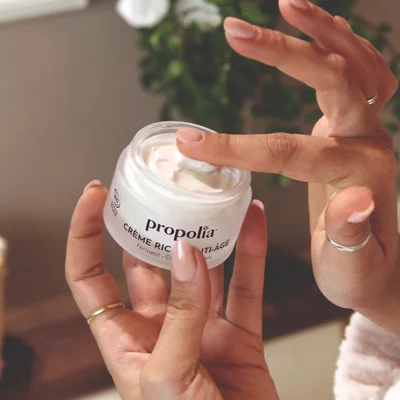 Crema anti-imbatranire cu polen si acid hyaluronic ecologica 50ml Propolia