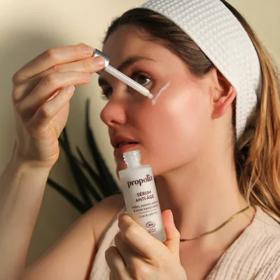 Ser anti-imbatranire cu polen, centella asiatica si acid hyaluronic ecologic 30ml Propolia