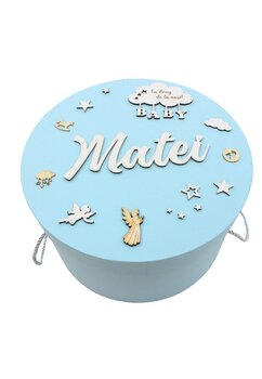 Cutie rotunda botez, cu ornamente si nume inclus, albastru, 18 x 31 cm