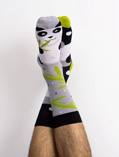 Nanushki Lazy Panda Socken, Unisex-Modell