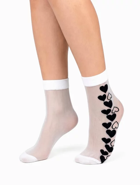 Sosete fete albe cu inimioare negre Knittex Cupid 20 den