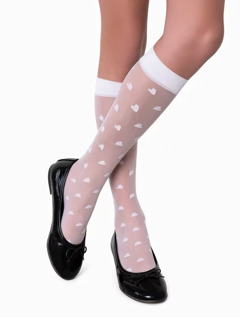 Sosete fete lycra lungi sub genunchi albe cu inimioare Knittex Bellina 20 den