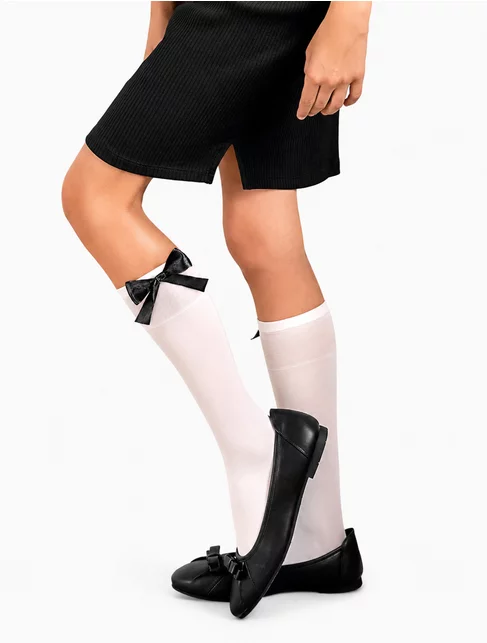 Sosete fete microfibra albe lungi sub genunchi cu fundita neagra Knittex Rivette 40 den