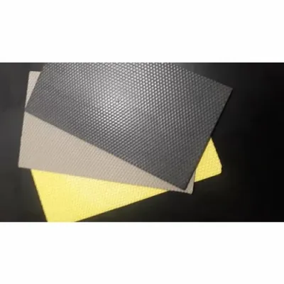 Fagure plastic cu celule de trantor