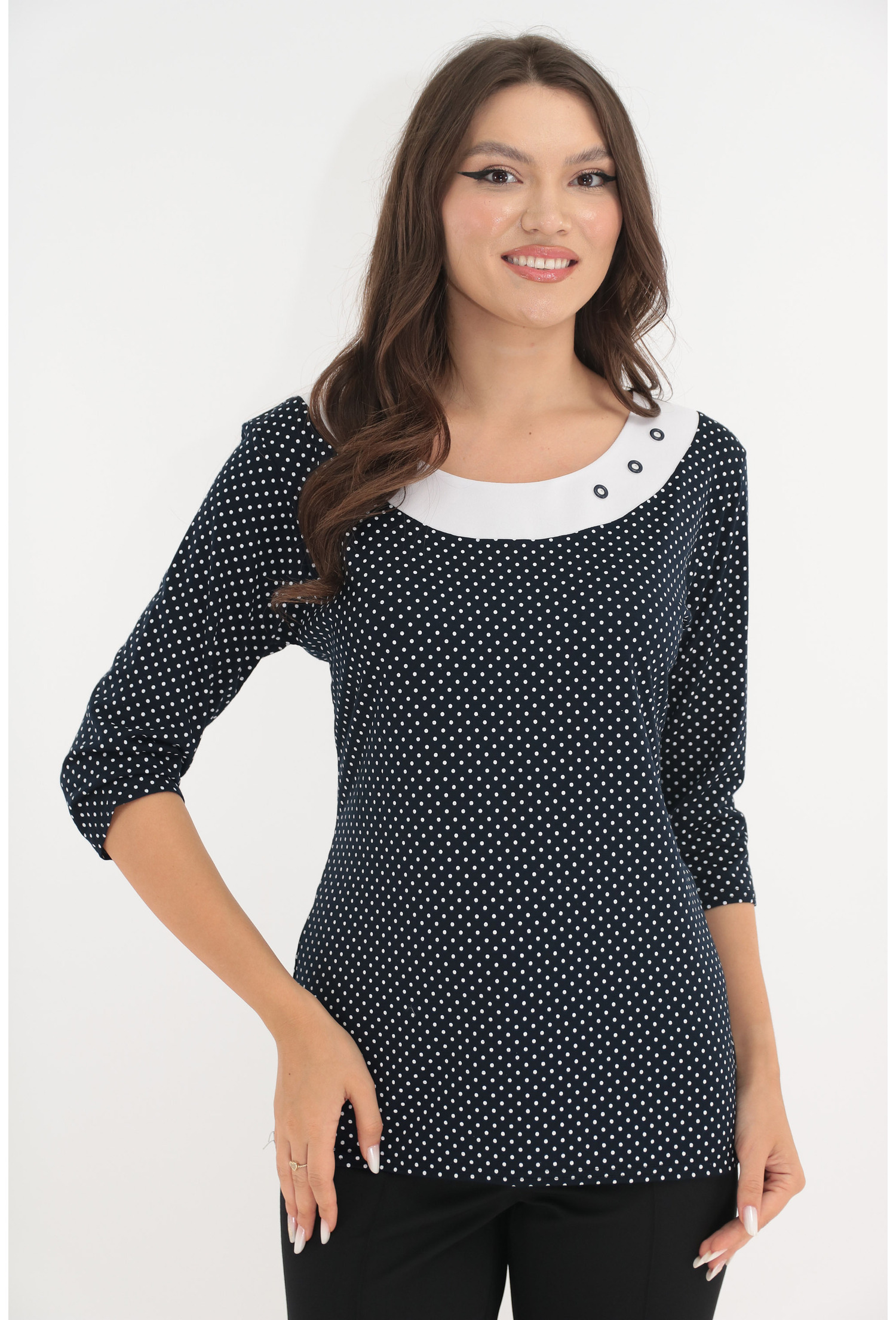 Bluza bleumarin cu buline mici albe si nasturi
