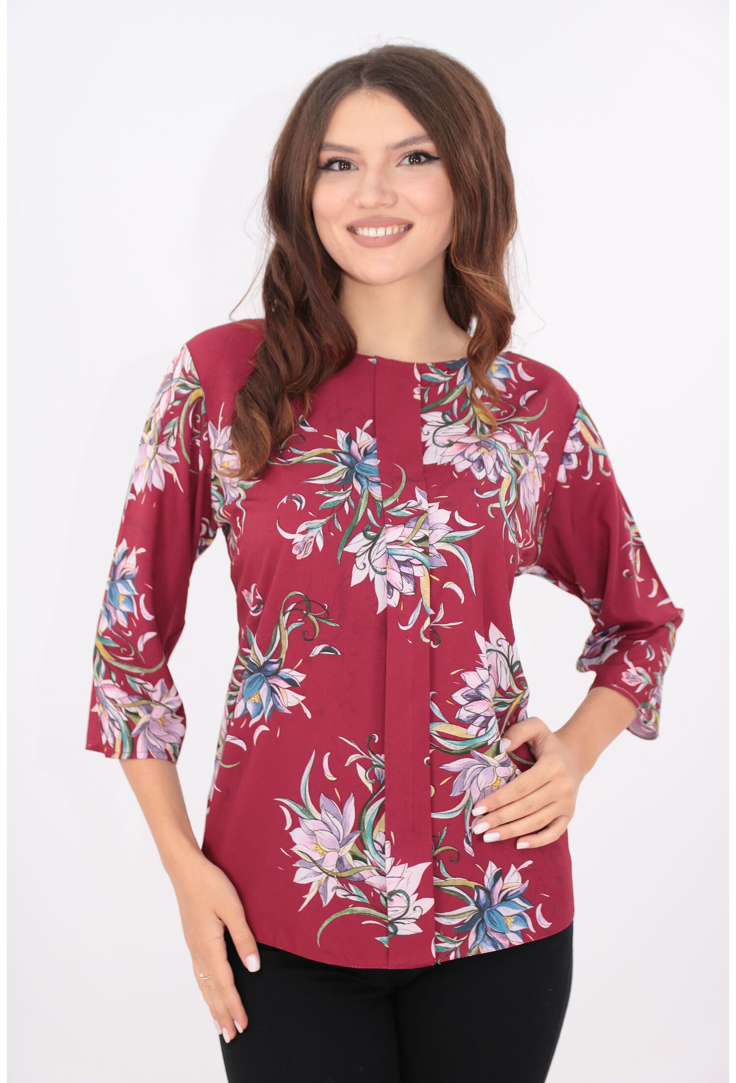 Bluza lejera bordo cu pliu in fata si print floral