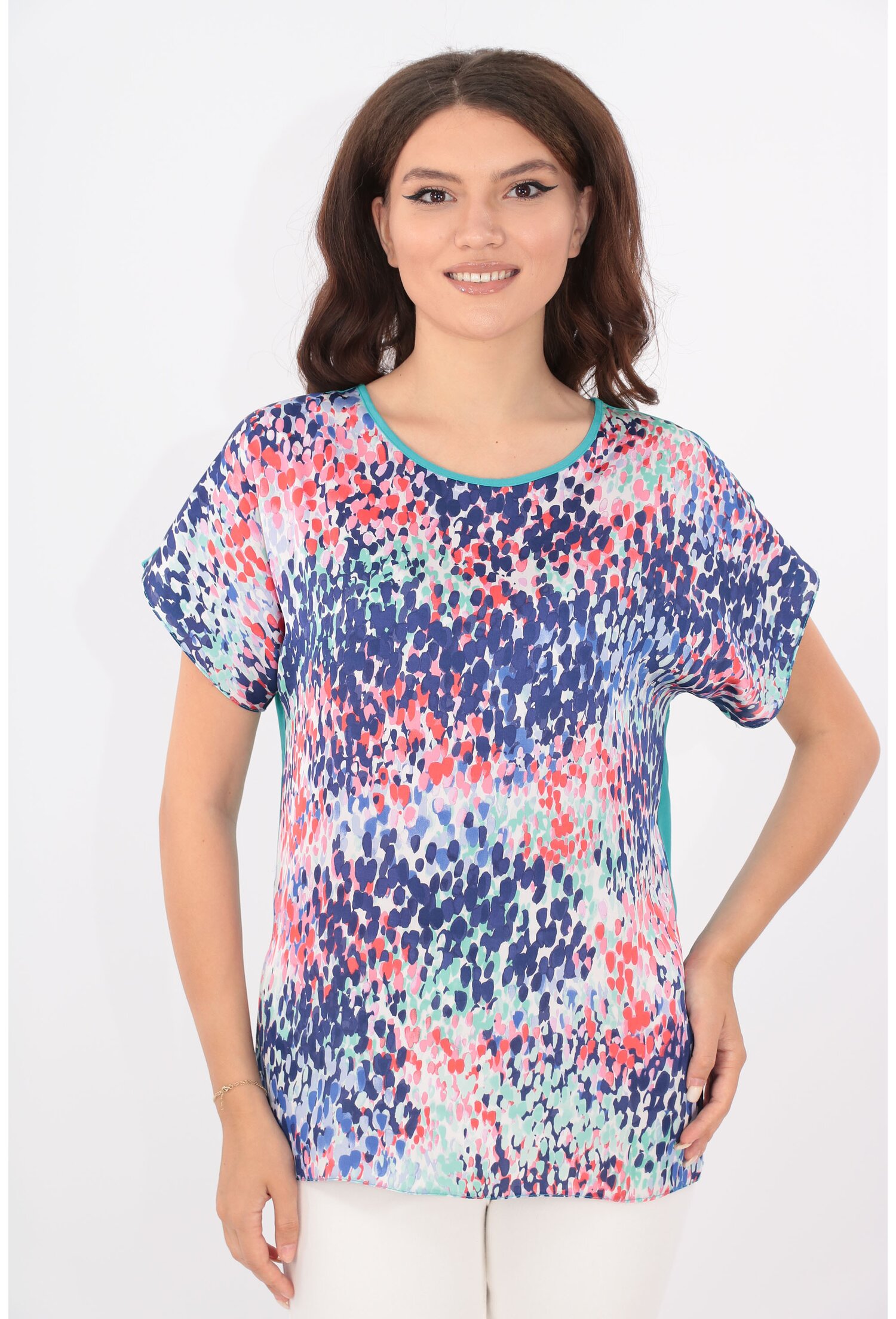 Bluza lejera turcoaz cu print multicolor