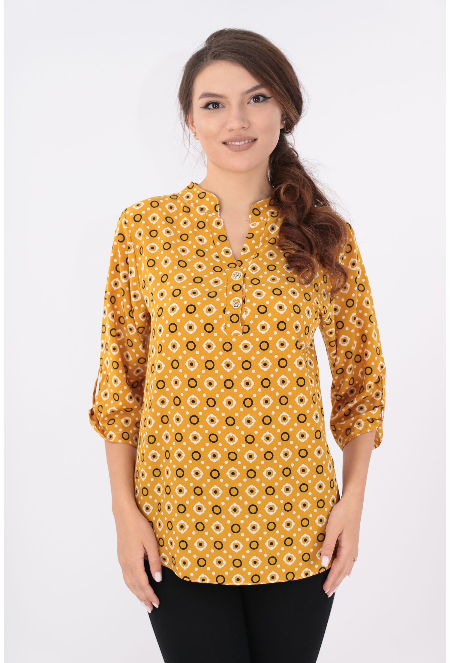 Bluza mustar cu print geometric si guler tunica