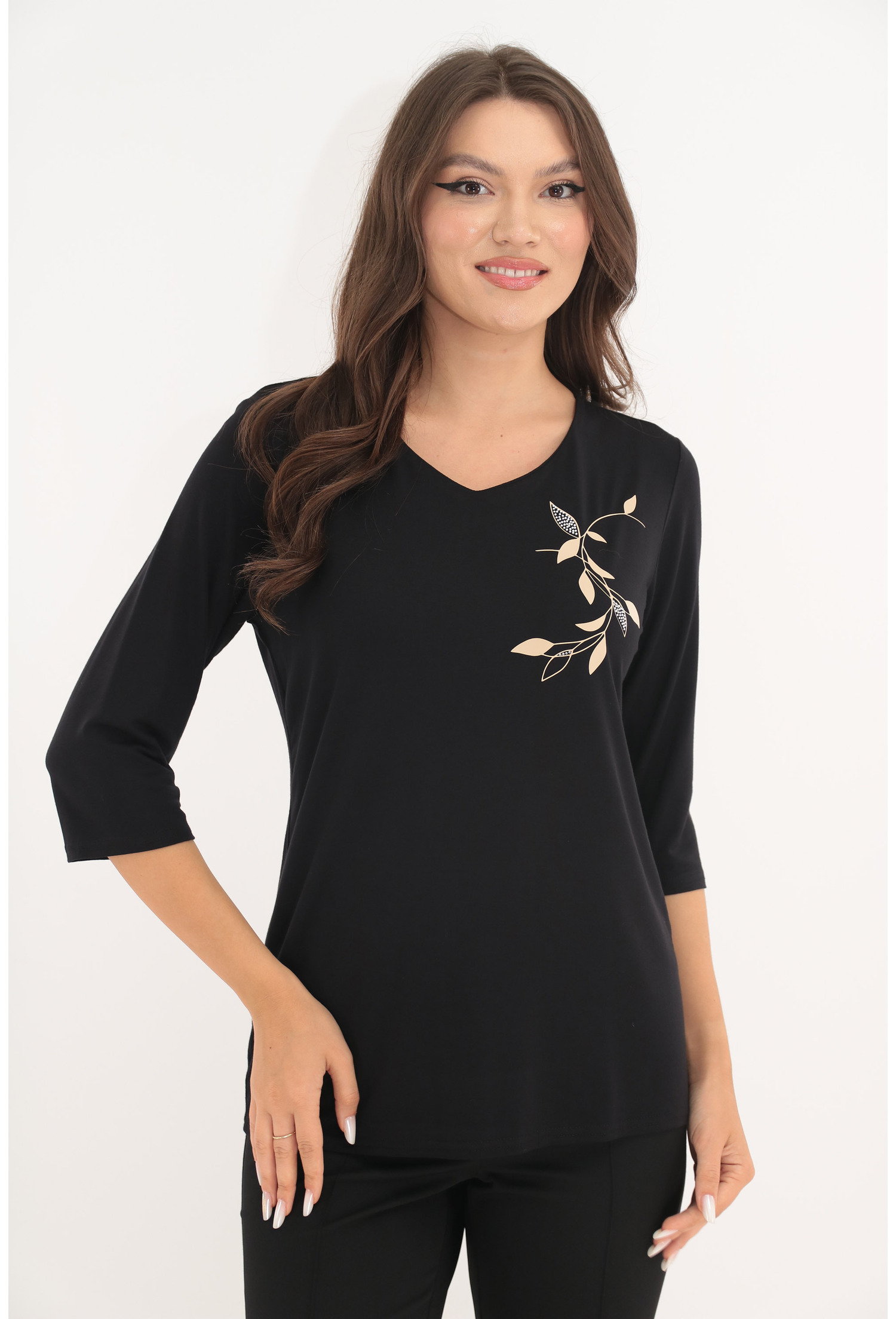 Bluza neagra cu imprimeu floral bej si strasuri argintii