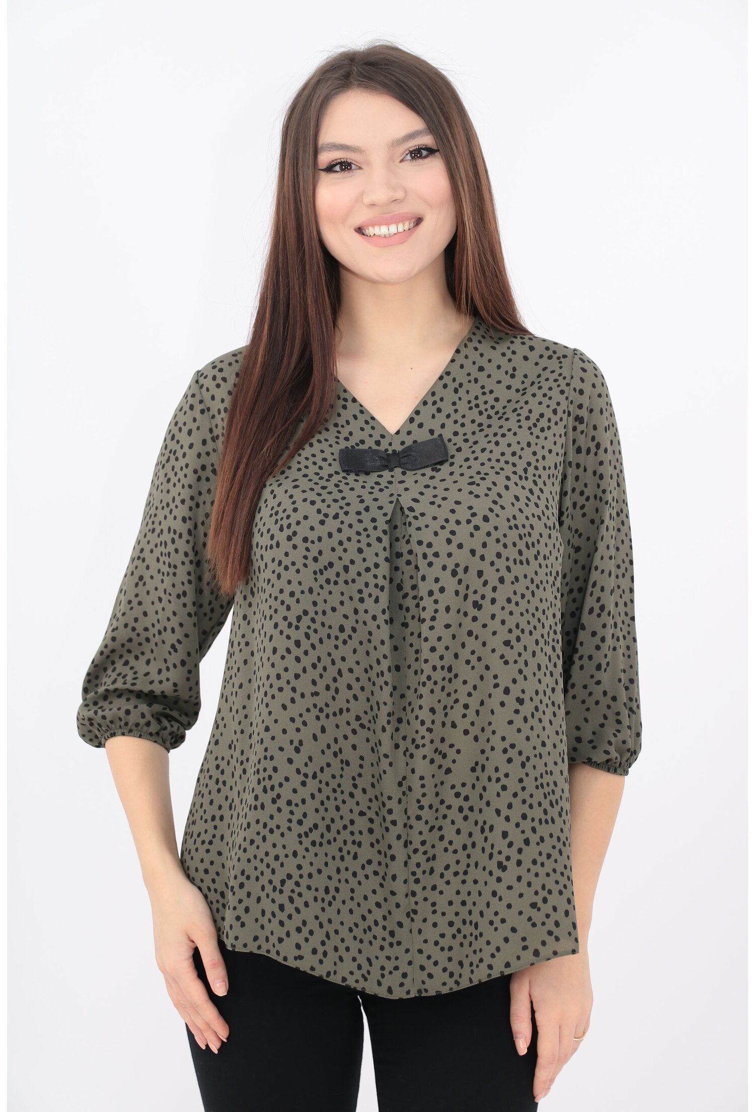 Bluza olive cu buline negre