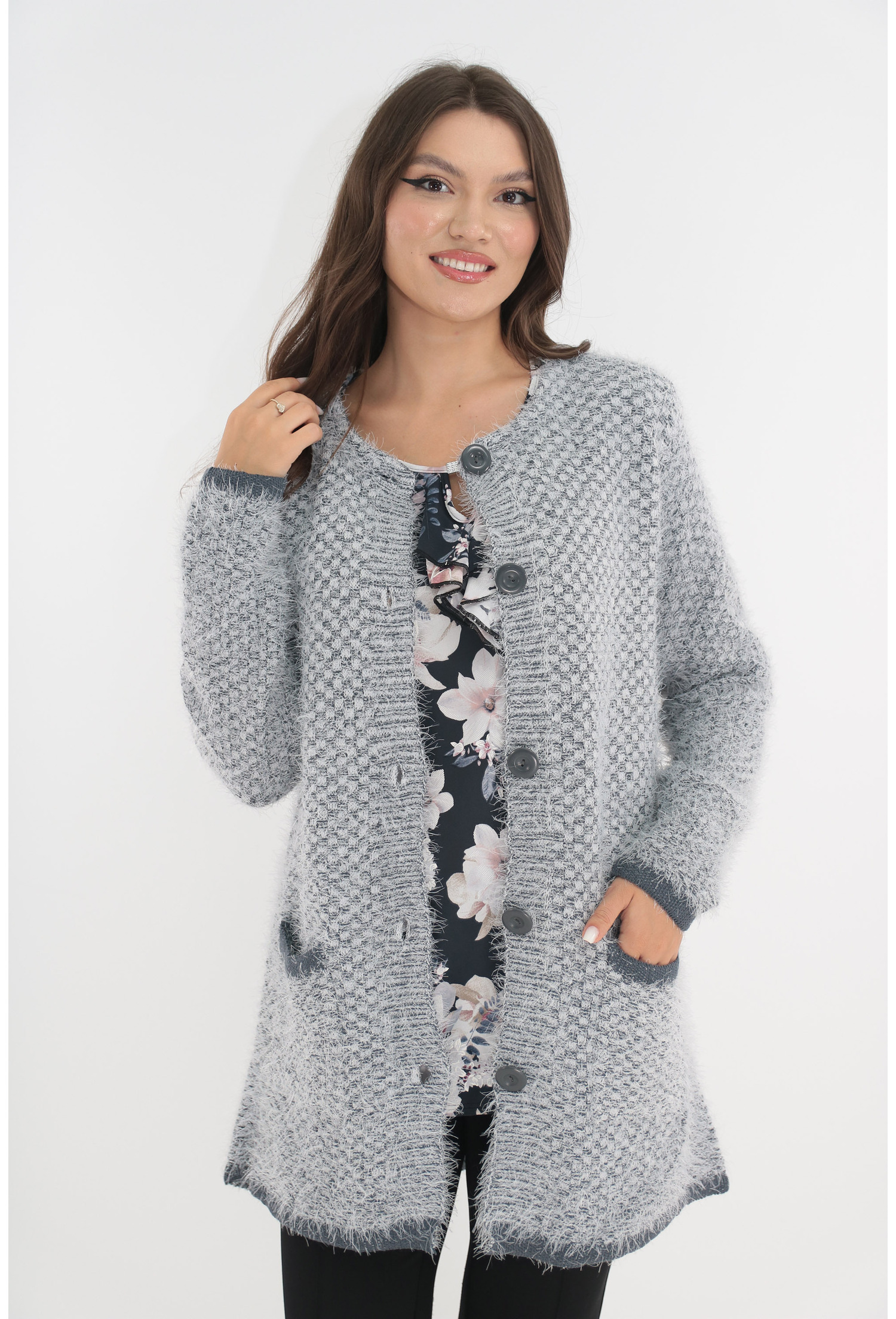Cardigan gros alb-gri cu nasturi