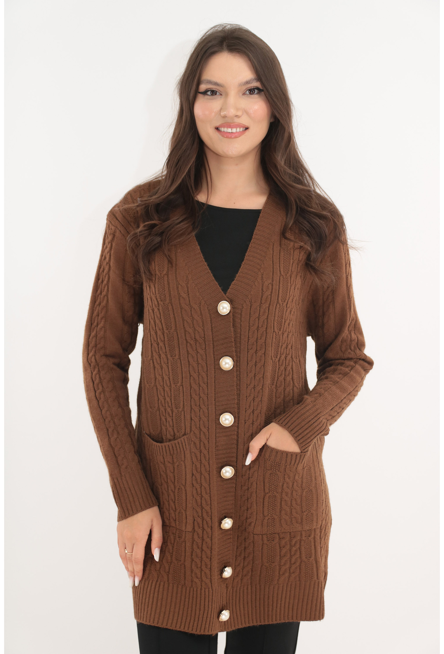 Cardigan gros maro cu nasturi tip perla