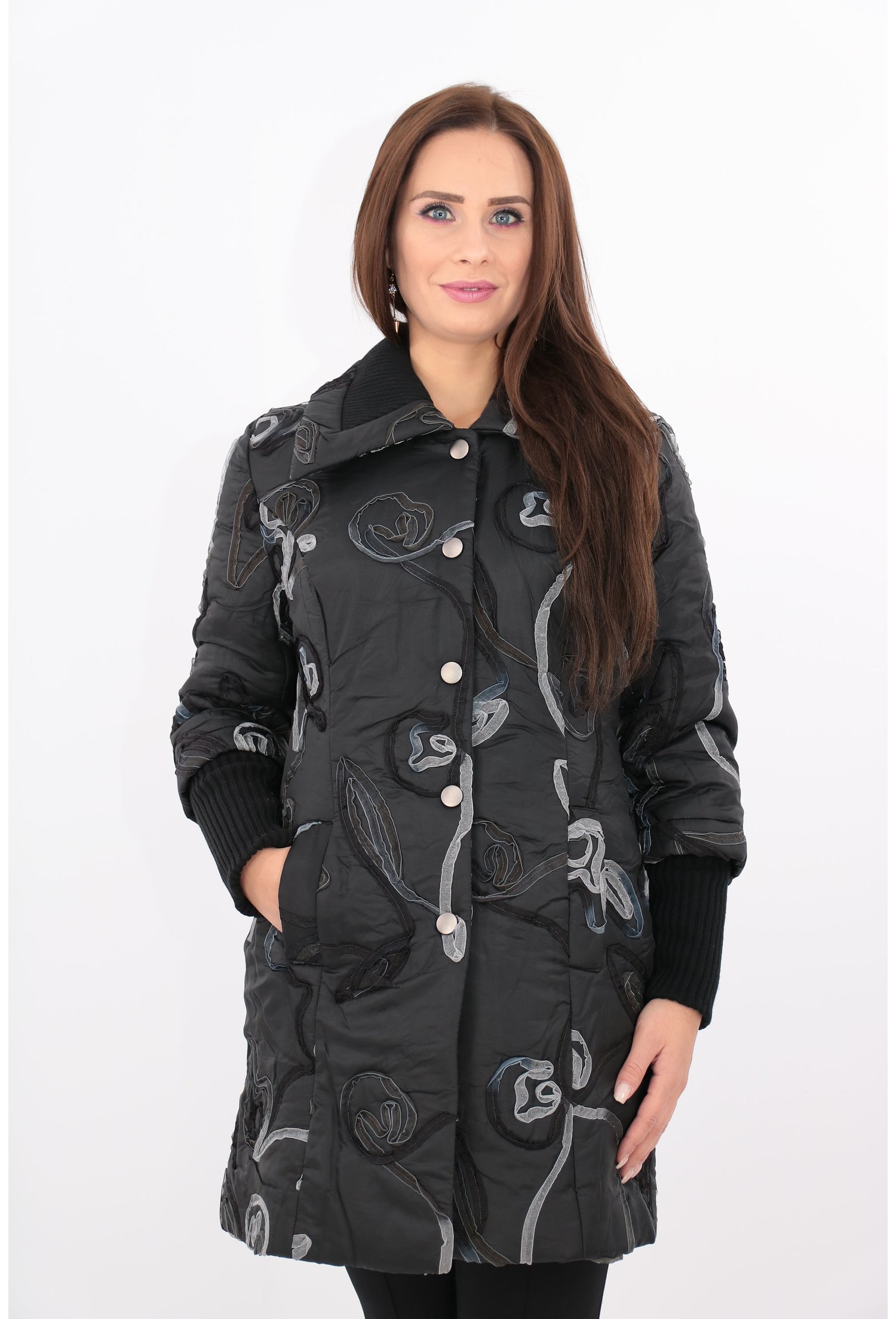 Jacheta matlasata din fâș cu model din panglica gri