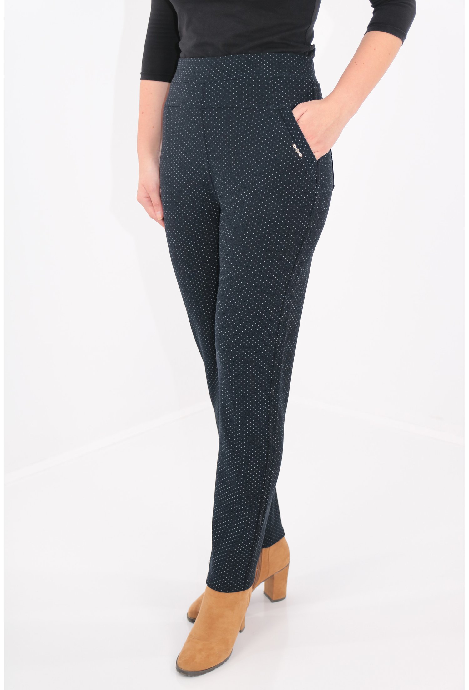 Pantaloni bleumarin cu buline mici gri