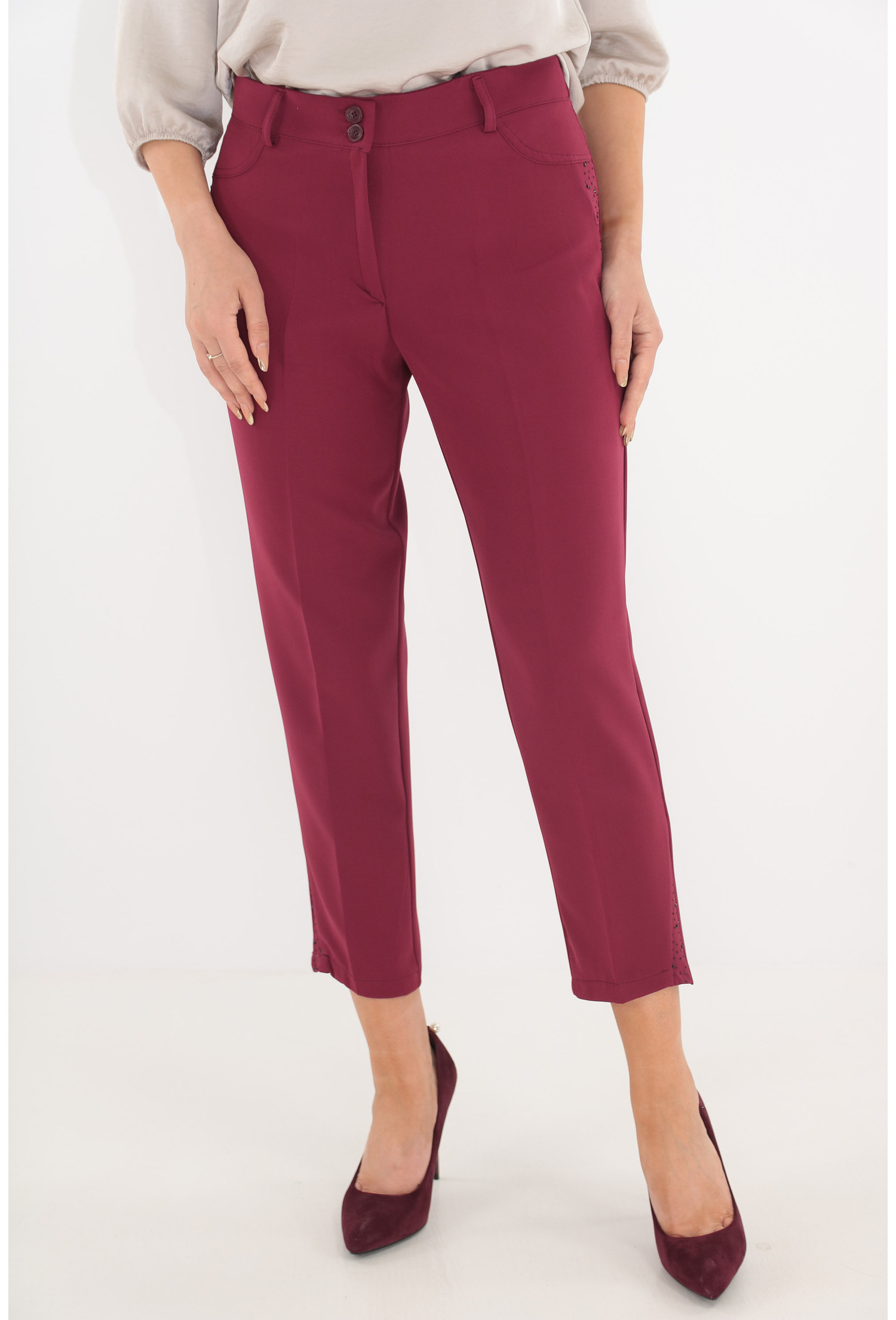Pantaloni conici 7/8 bordo cu strasuri