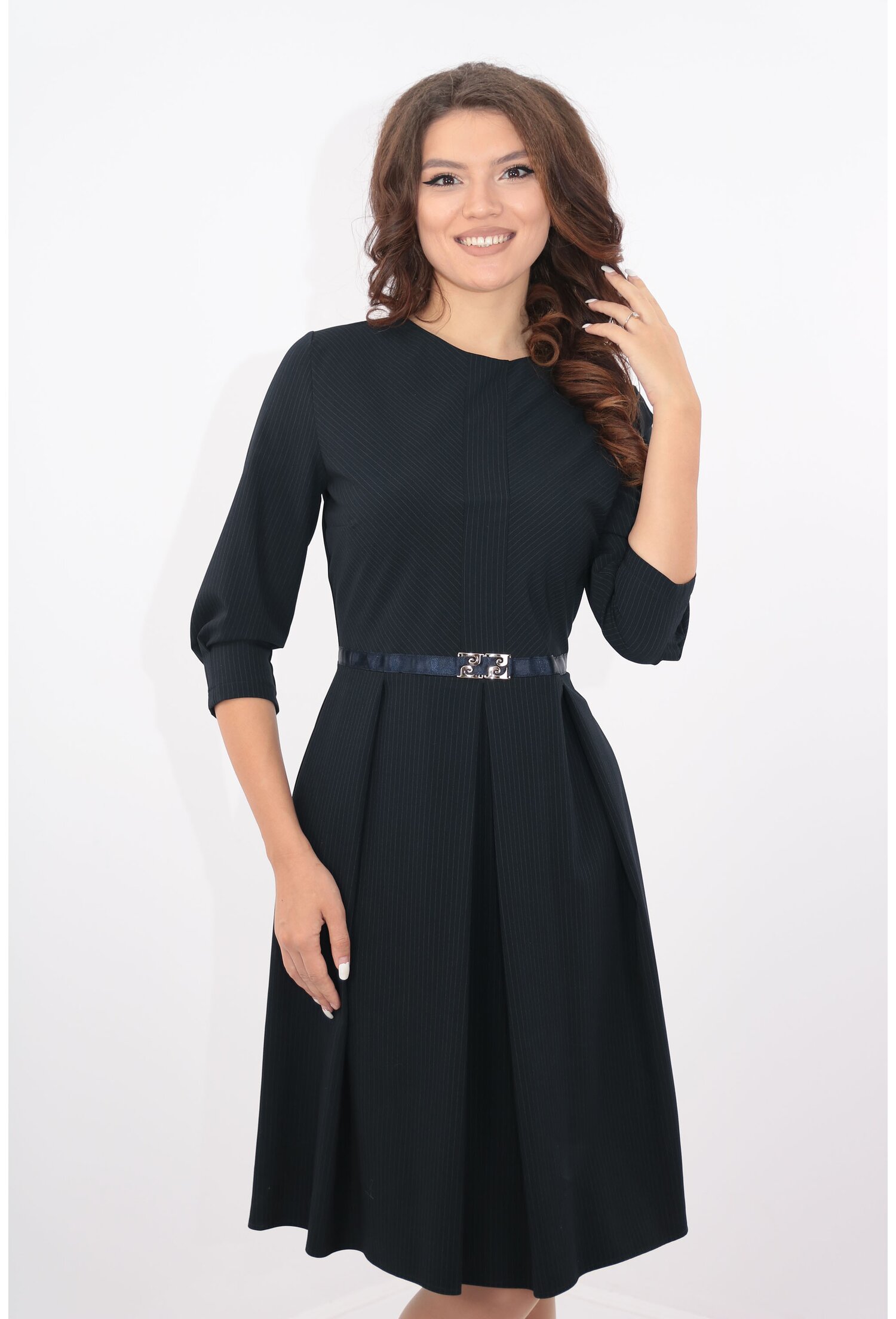 Rochie bleumarin cu pliuri