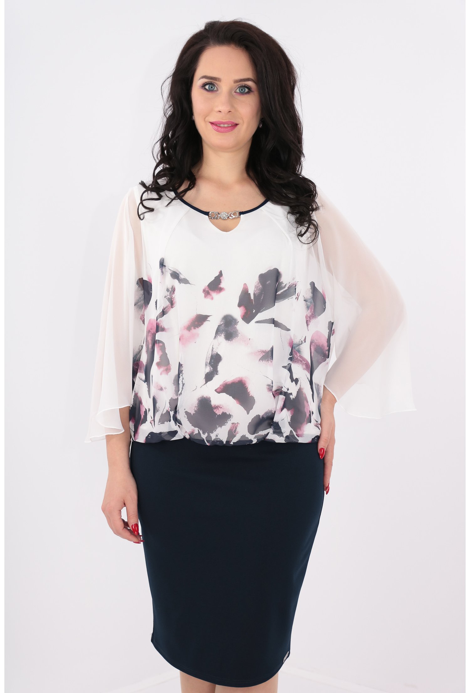 Rochie bleumarin din stofa si voal alb
